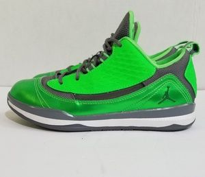 Boys Jordan CP3 VI Size 3